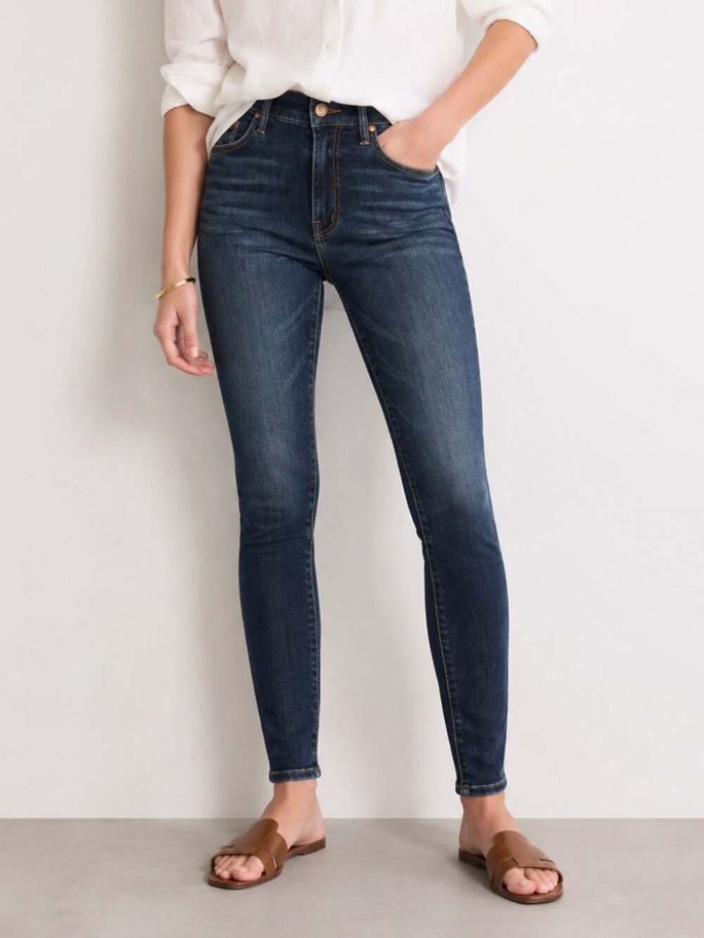 MOTHER High Waisted Looker Jeans 24 Medium Wash Blue USA
